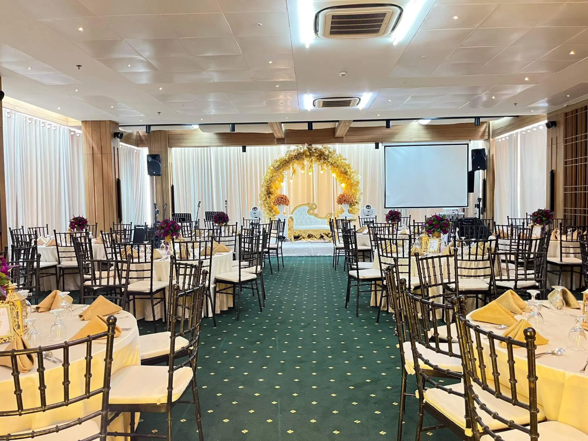 SONATA FUNCTION HALL - Escala tagaytay