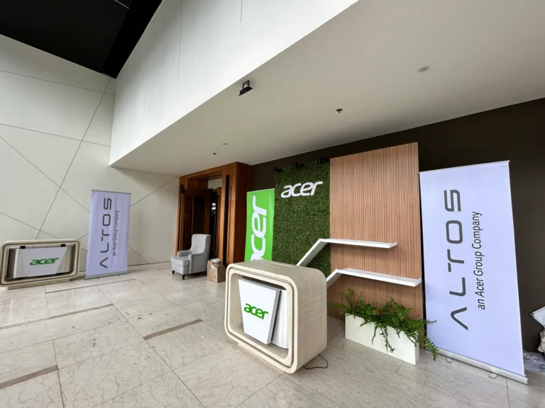 entrance 75333